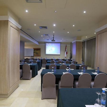 Warwick Palm Beach Hotel Beirut Eksteriør billede