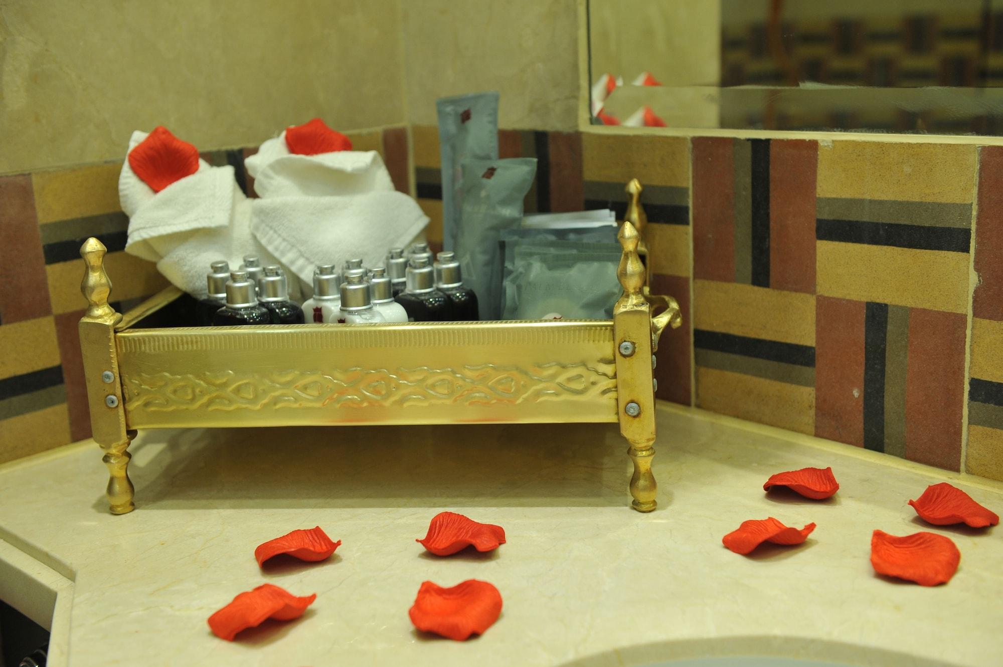 Warwick Palm Beach Hotel Beirut Eksteriør billede