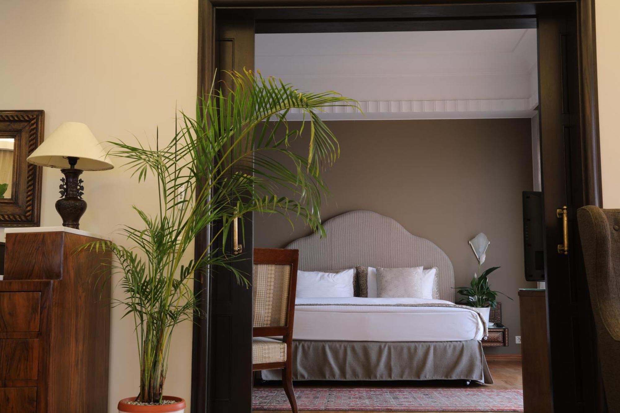 Warwick Palm Beach Hotel Beirut Eksteriør billede