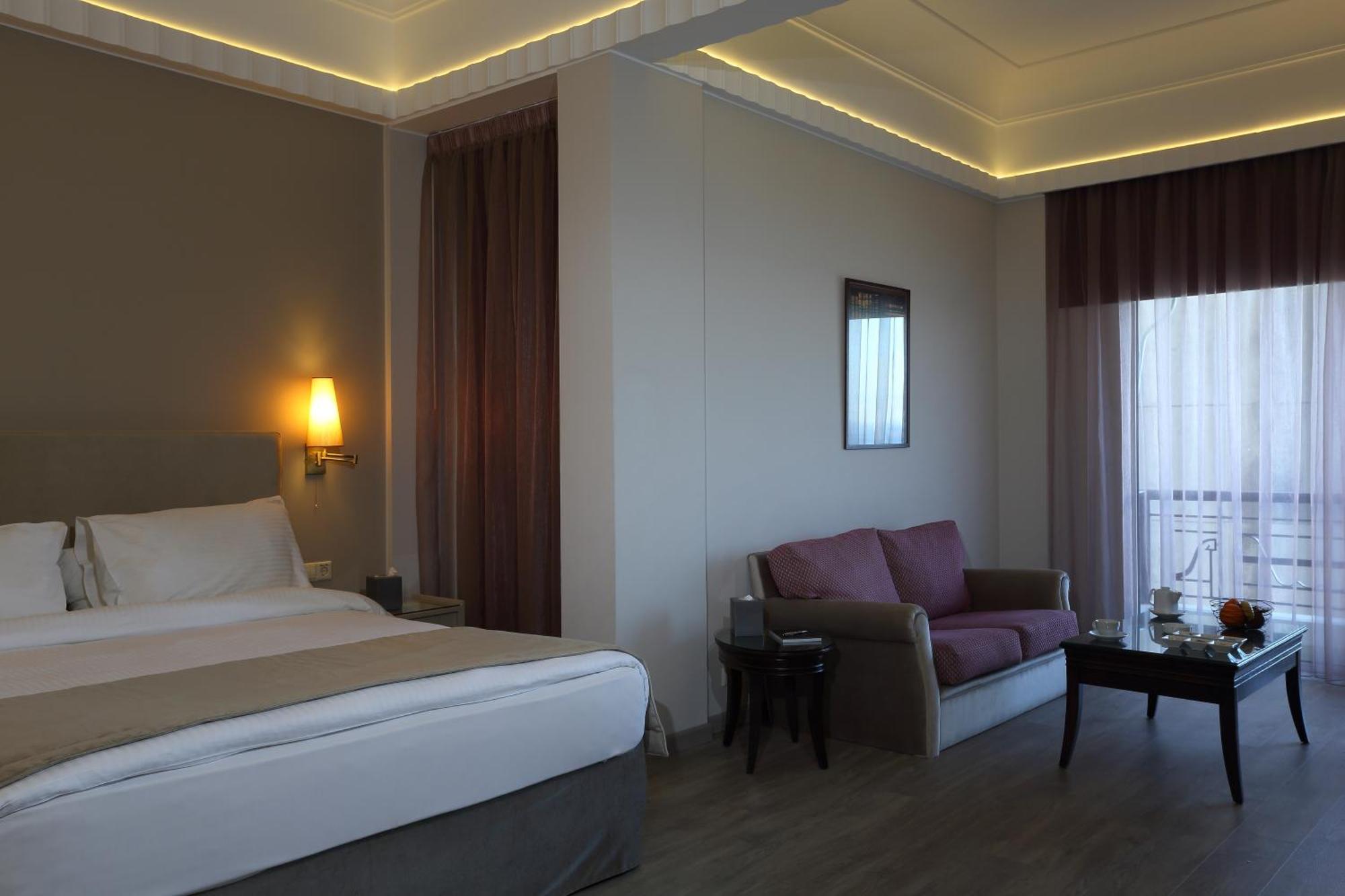 Warwick Palm Beach Hotel Beirut Eksteriør billede