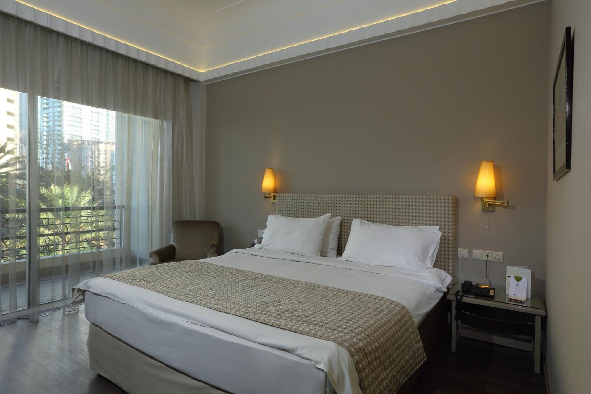 Warwick Palm Beach Hotel Beirut Eksteriør billede