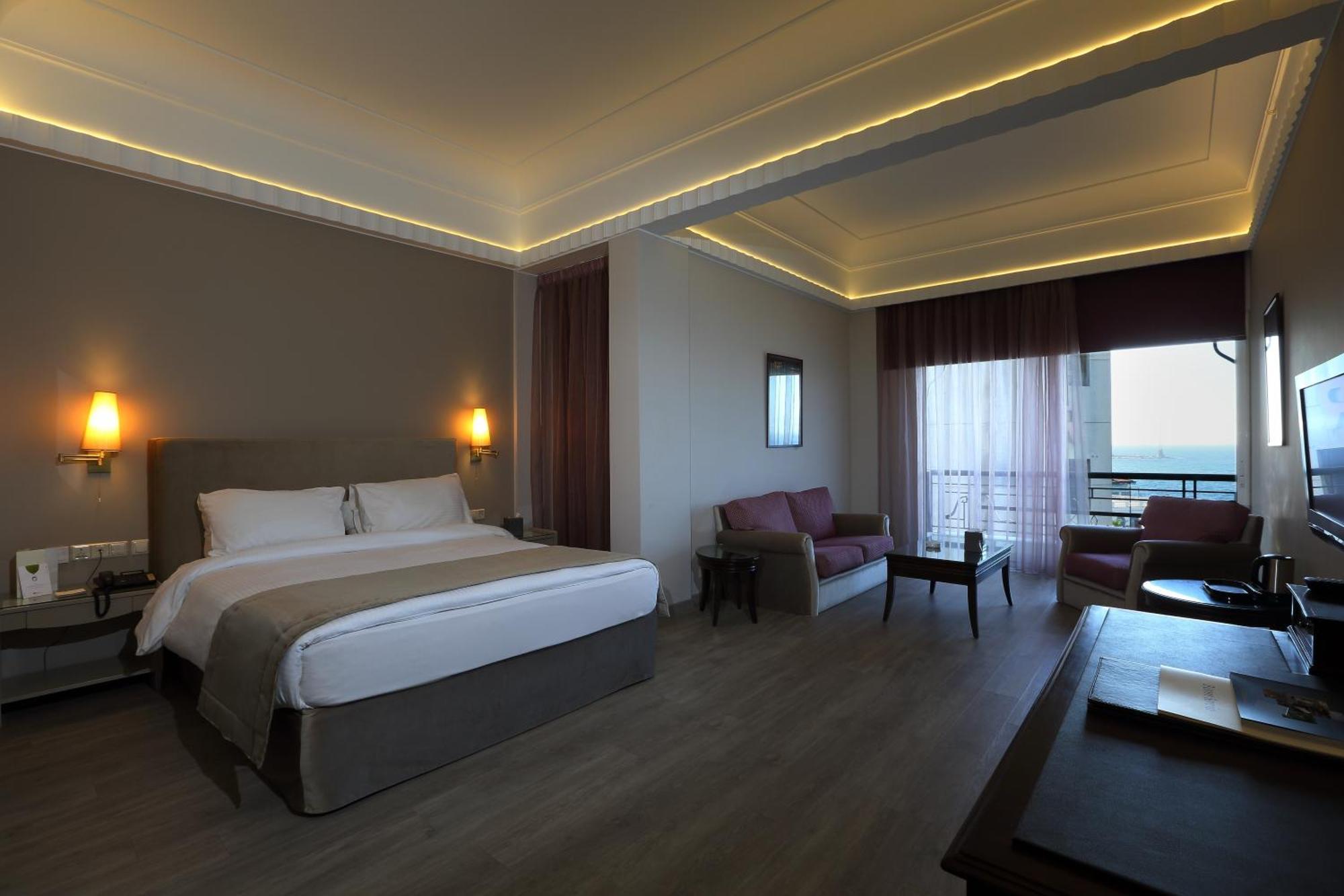 Warwick Palm Beach Hotel Beirut Eksteriør billede